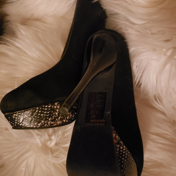 Stilettos - Picture 2 of 7